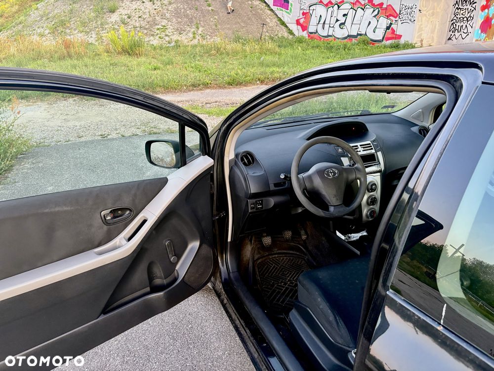Toyota Yaris - 7
