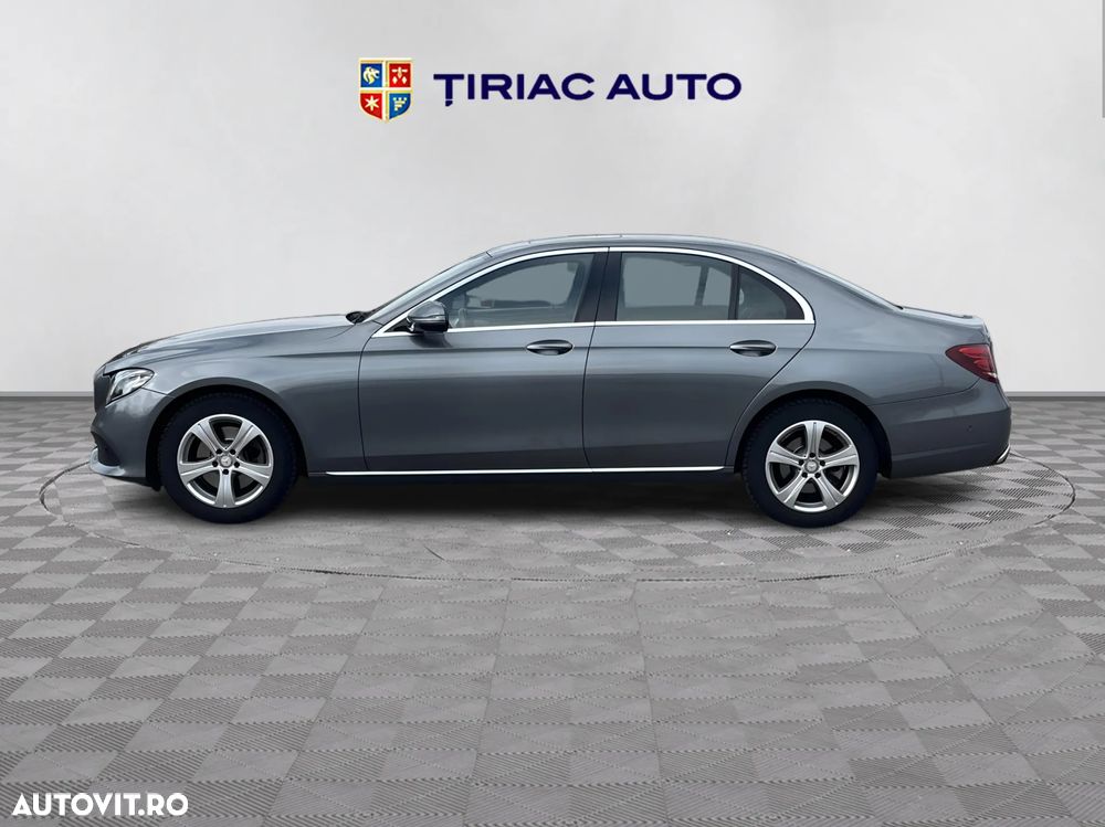 Mercedes-Benz E 200 4MATIC Aut. - 3