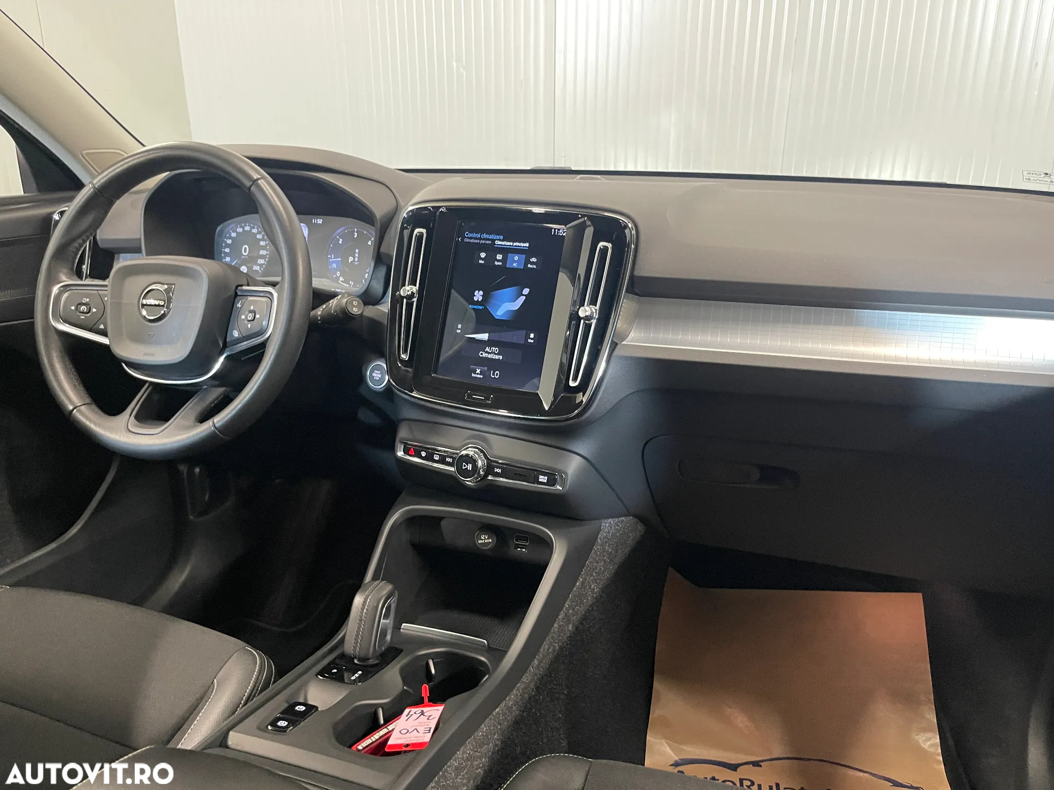 Volvo XC 40 D3 Momentum - 8