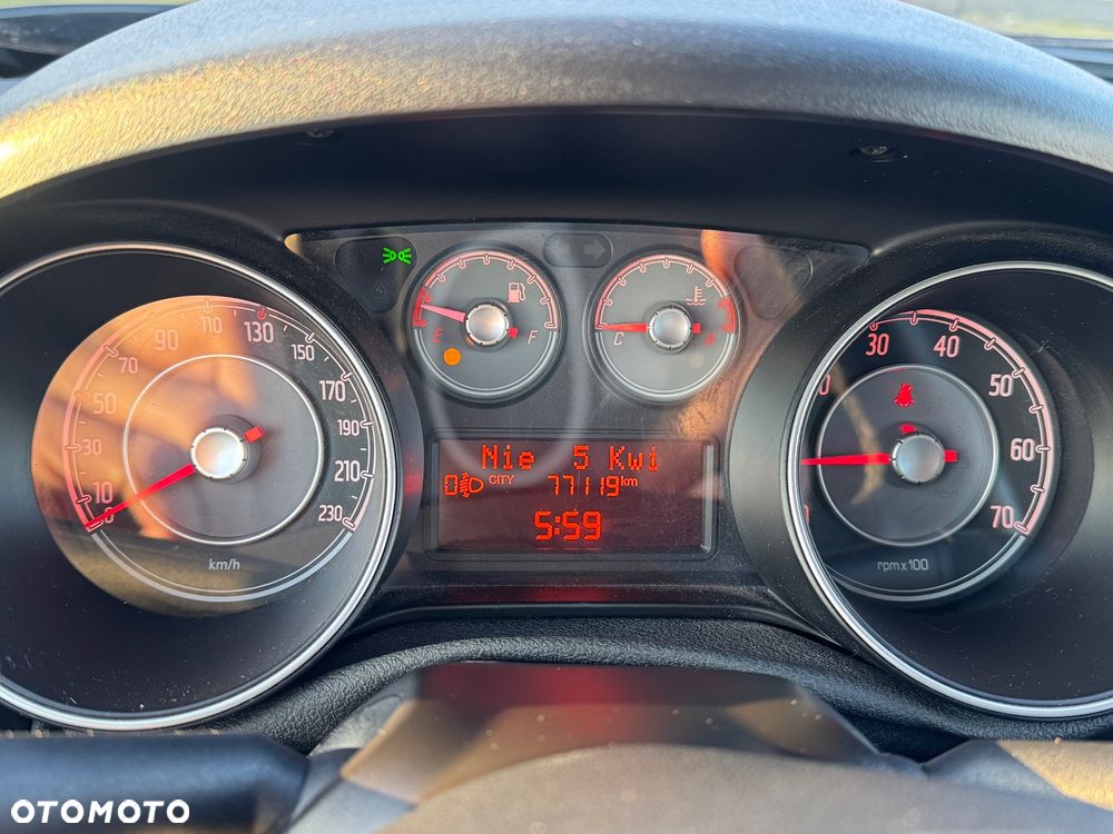 Fiat Punto Evo 1.4 8V Dynamic Euro5 - 9