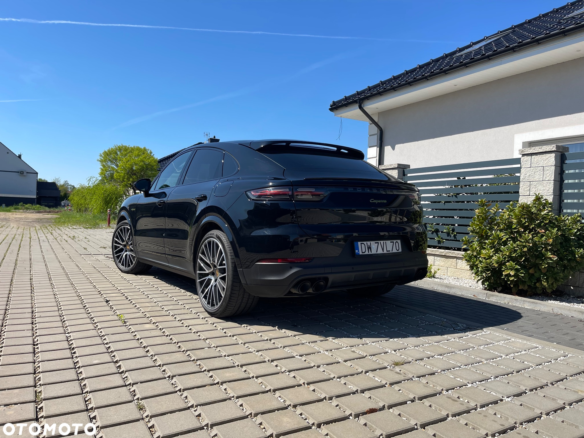 Porsche Cayenne Coupe Platinum Edition - 4