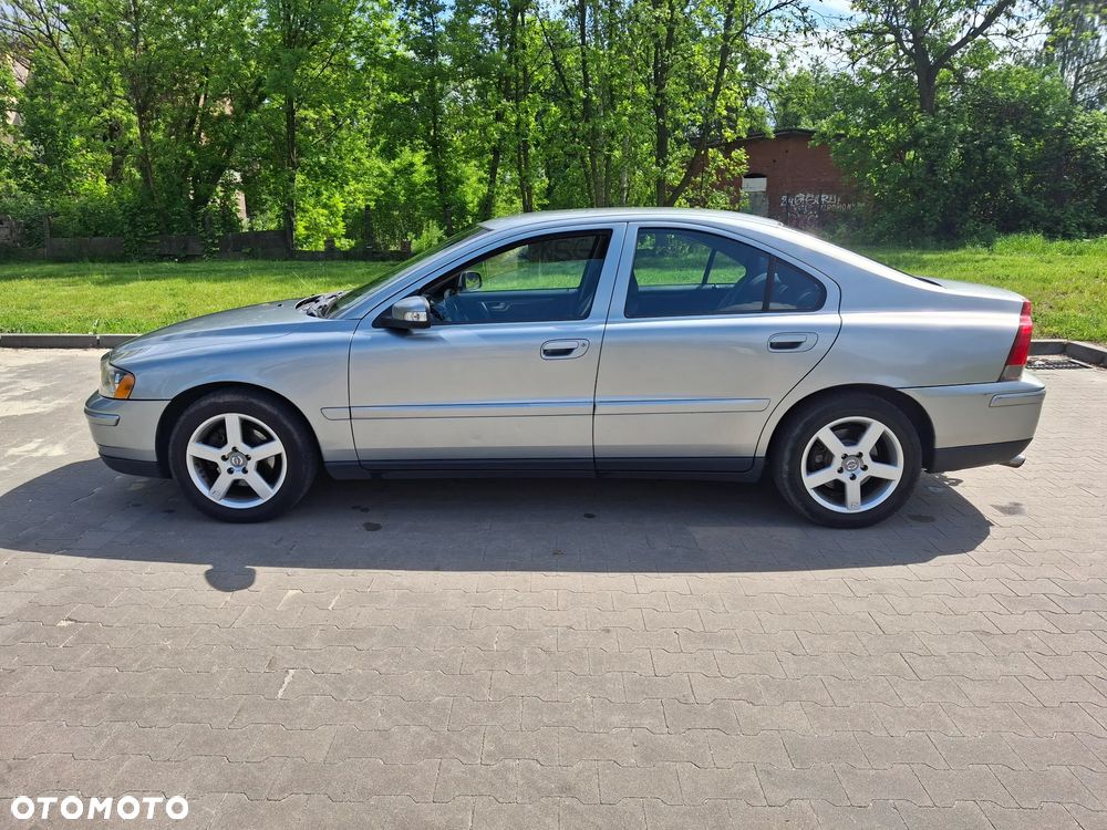Volvo S60 2.4D Diament - 23