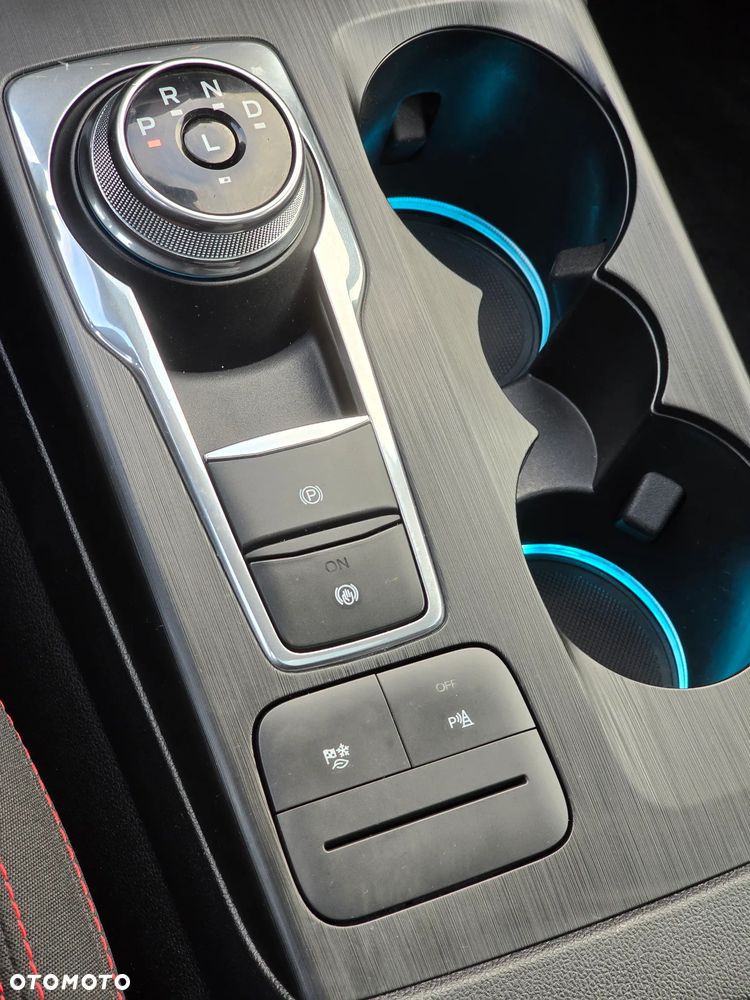 Ford Kuga 2.5 Duratec FHEV ST-LINE - 12