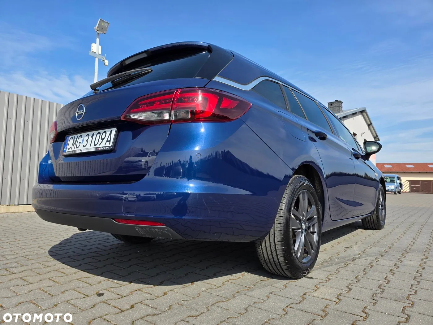 Opel Astra V 1.2 T Ultimate S&S - 12