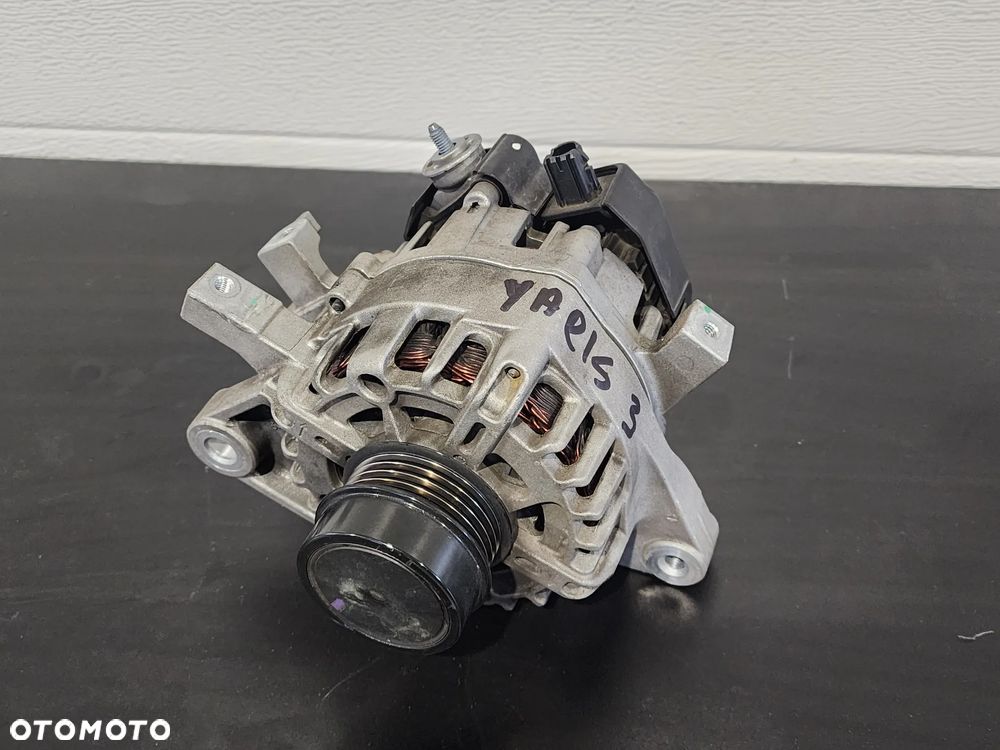 Toyota Yaris  1,3 VVTi alternator stan BDB   27060-0Y120 - 1
