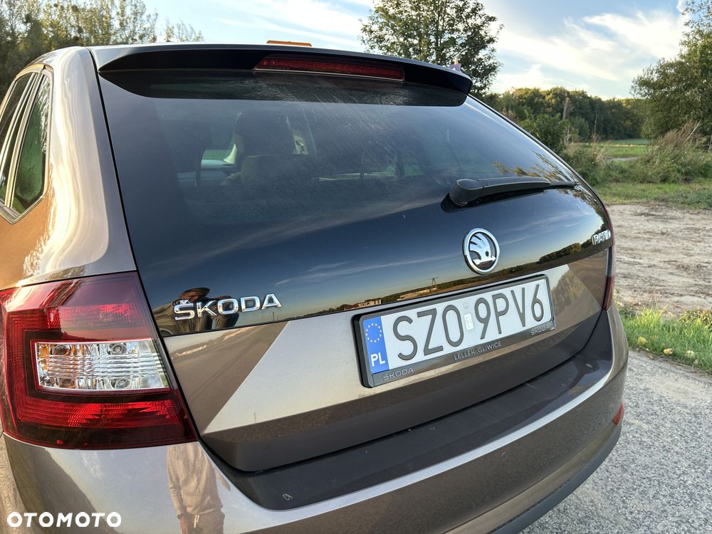Skoda RAPID 1.0 TSI Style - 32