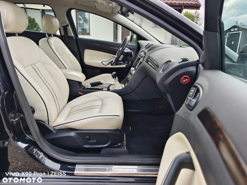 Ford Mondeo 2.5 Ghia X - 14