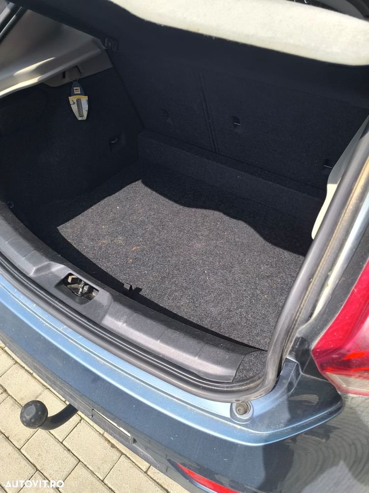 Volvo V40 D2 - 7