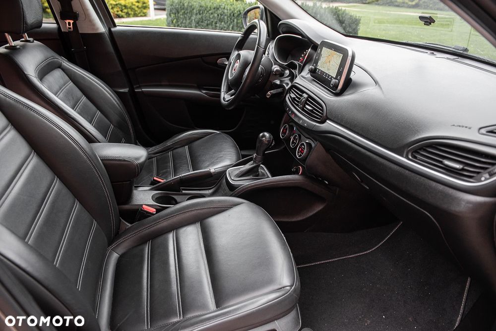 Fiat Tipo 1.6 MultiJet DCT Lounge - 29