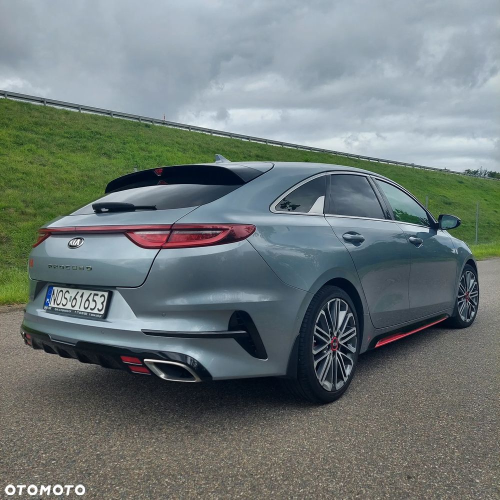 Kia ProCeed 1.6 T-GDI GT DCT - 11