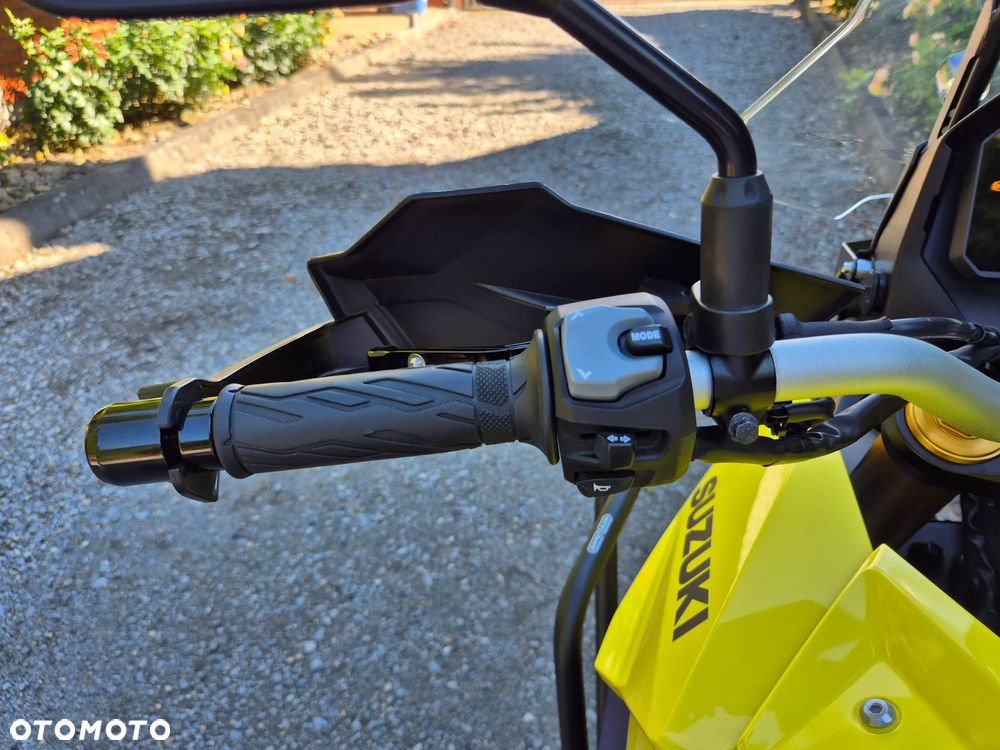 Suzuki DL - 23