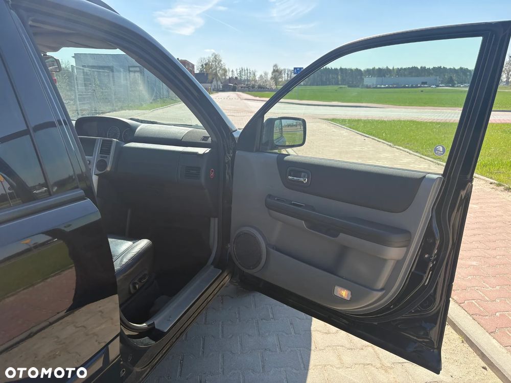 Nissan X-Trail 2.2 dCi 4x4 Comfort - 17