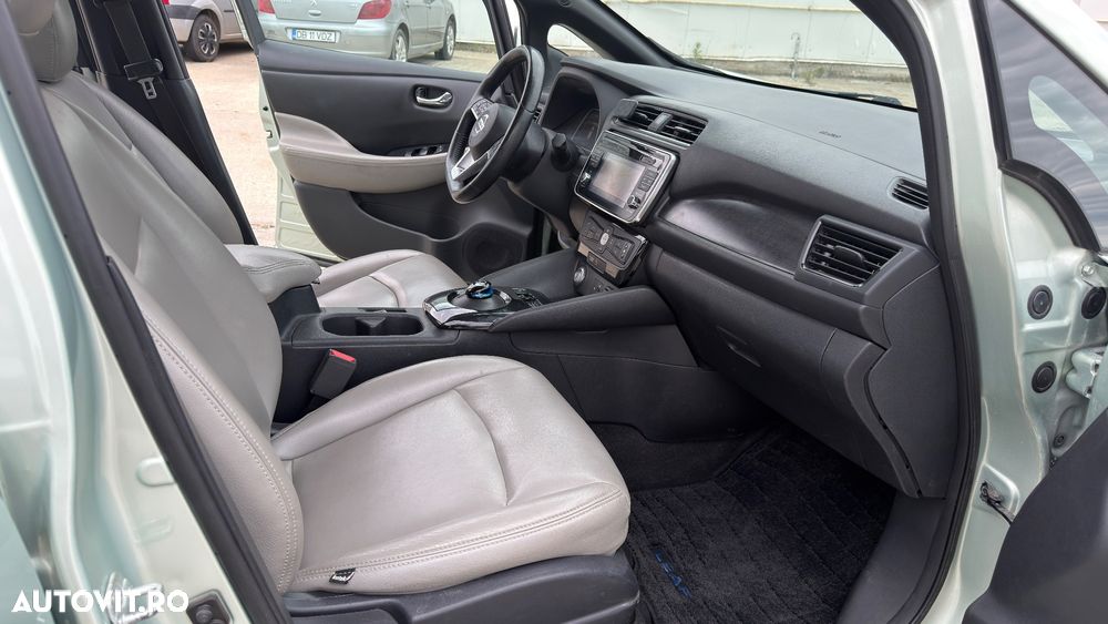 Nissan LEAF - 7