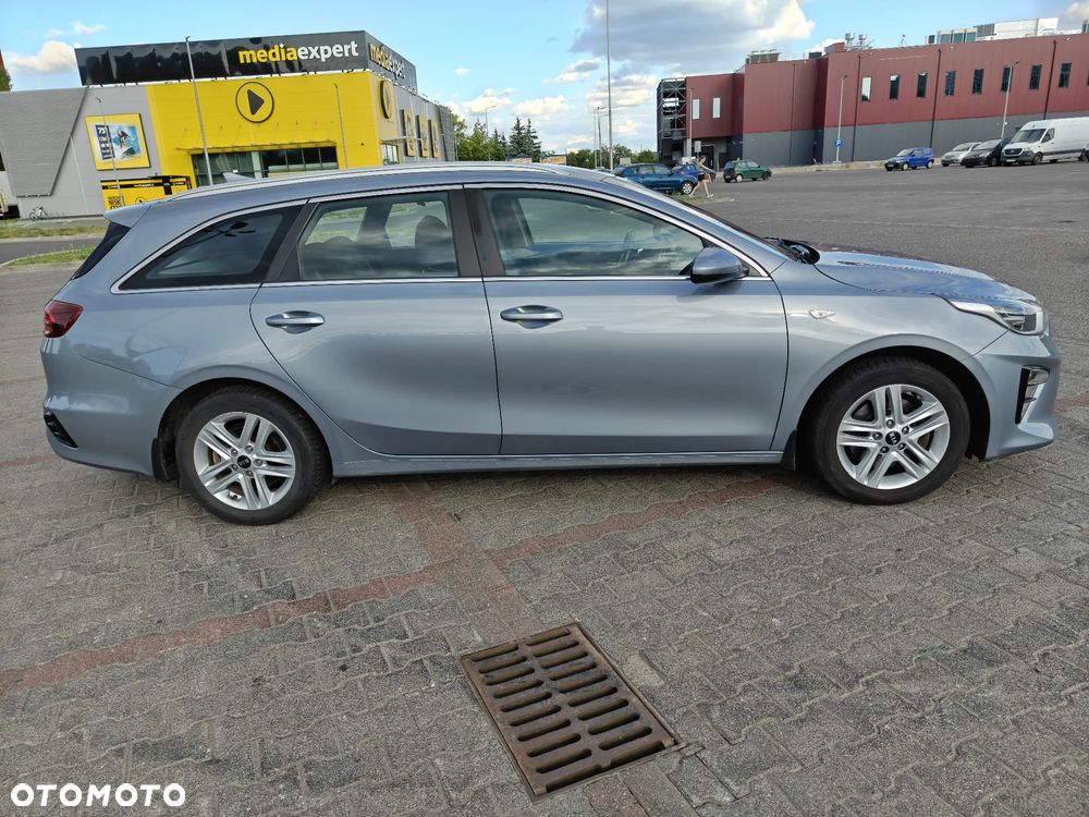 Kia Ceed 1.6 CRDi mHEV L Business Line - 8