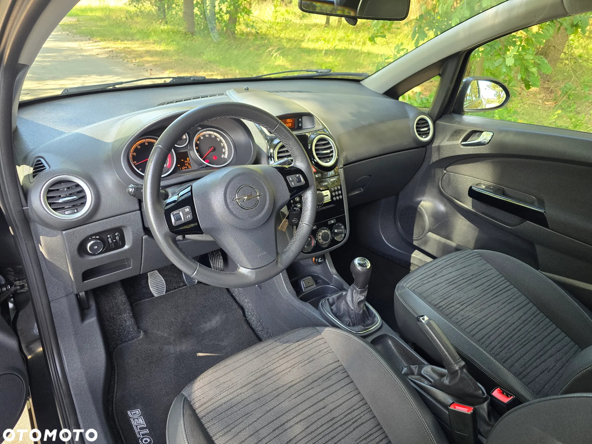 Opel Corsa 1.2 16V Energy - 5