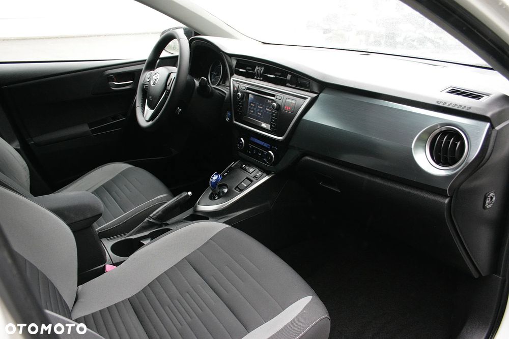 Toyota Auris - 17