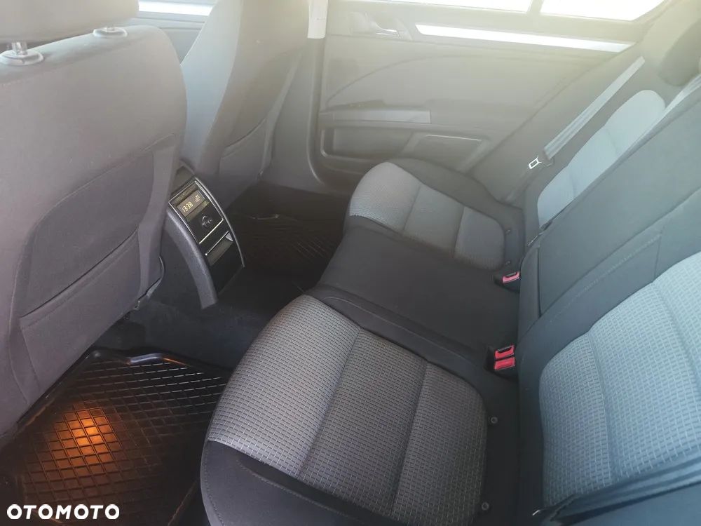 Skoda Superb 2.0 TDI Elegance - 9