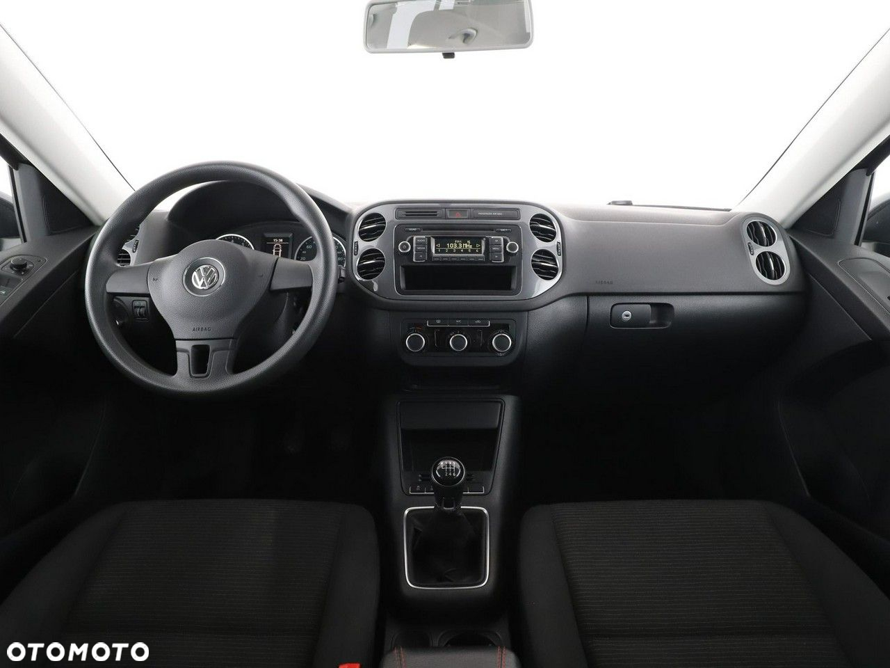 Volkswagen Tiguan - 11