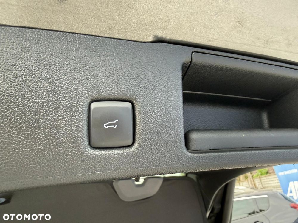 Ford Kuga 2.5P PHEV FWD ST-Line - 34
