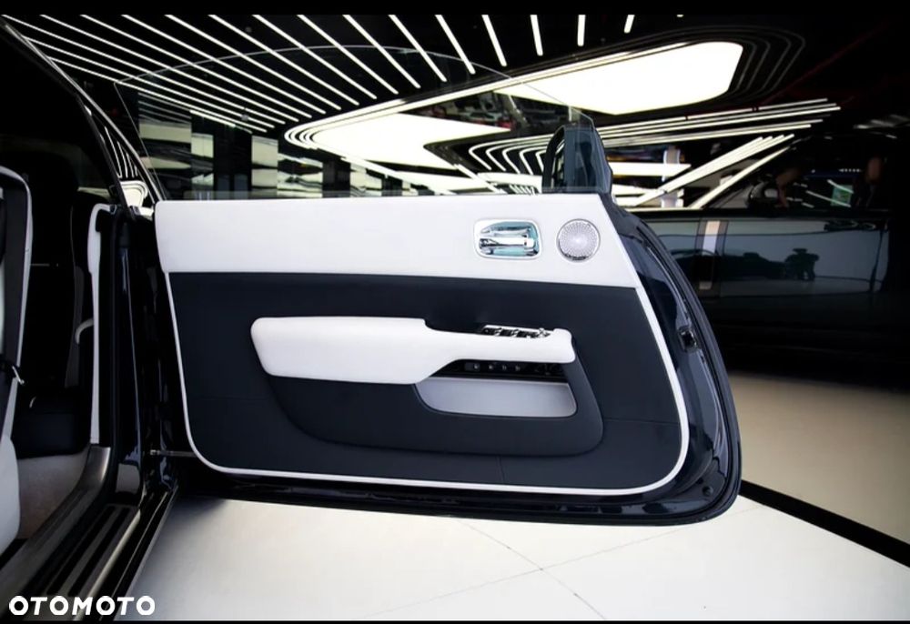 Rolls-Royce Wraith Black Badge - 35
