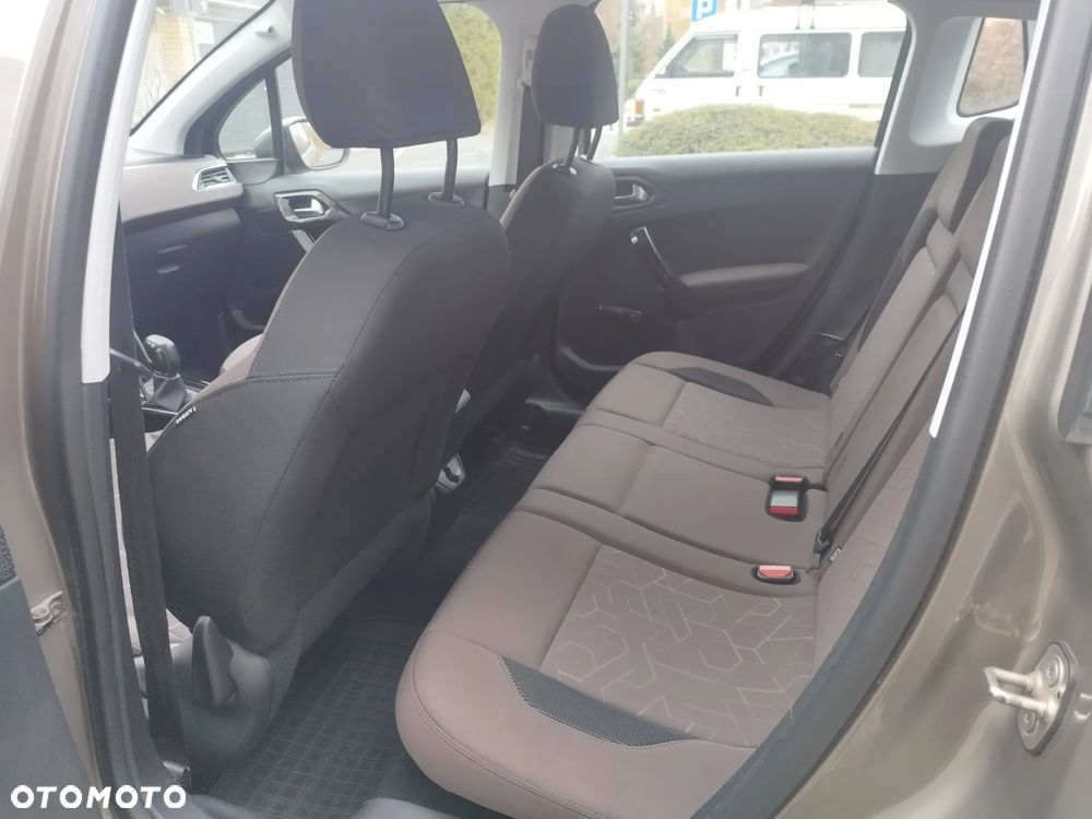 Peugeot 2008 1.2 VTi/Pure Tech Active - 11