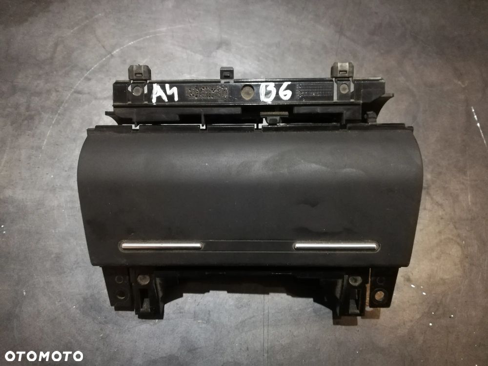 popielniczka audi a4 b6 8e0857951 - 1