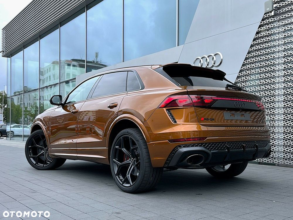 Audi RS Q8 - 4