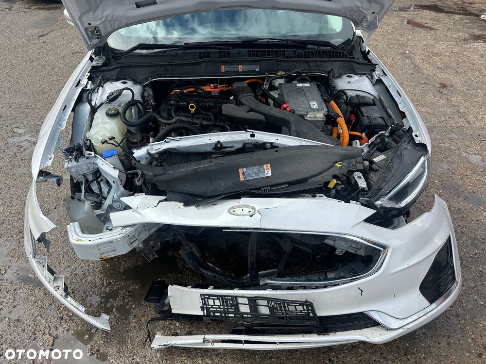 Ford Fusion - 9