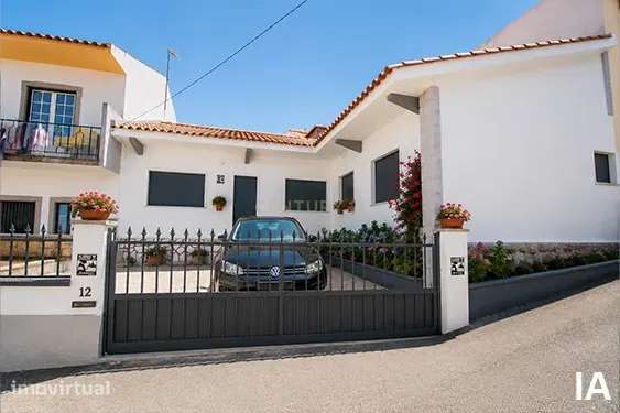 Moradia T4 para restaurar com jardim e anexos na Serra da Vila – Torre - Grande imagem: 4/8