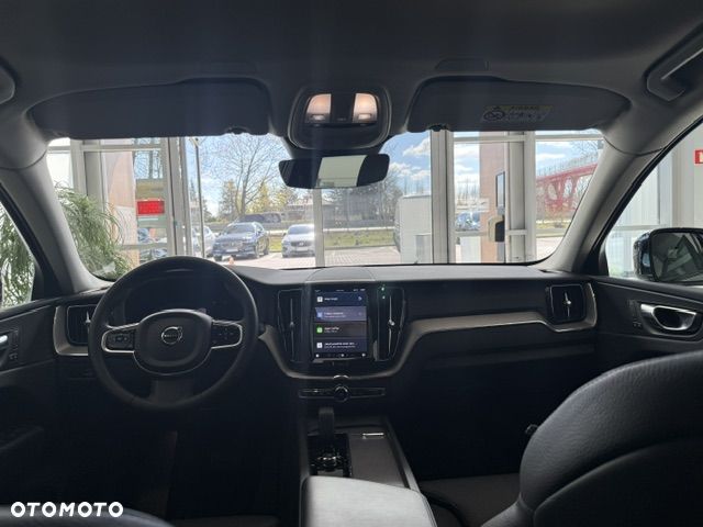 Volvo XC 60 B5 B AWD Plus Dark - 12