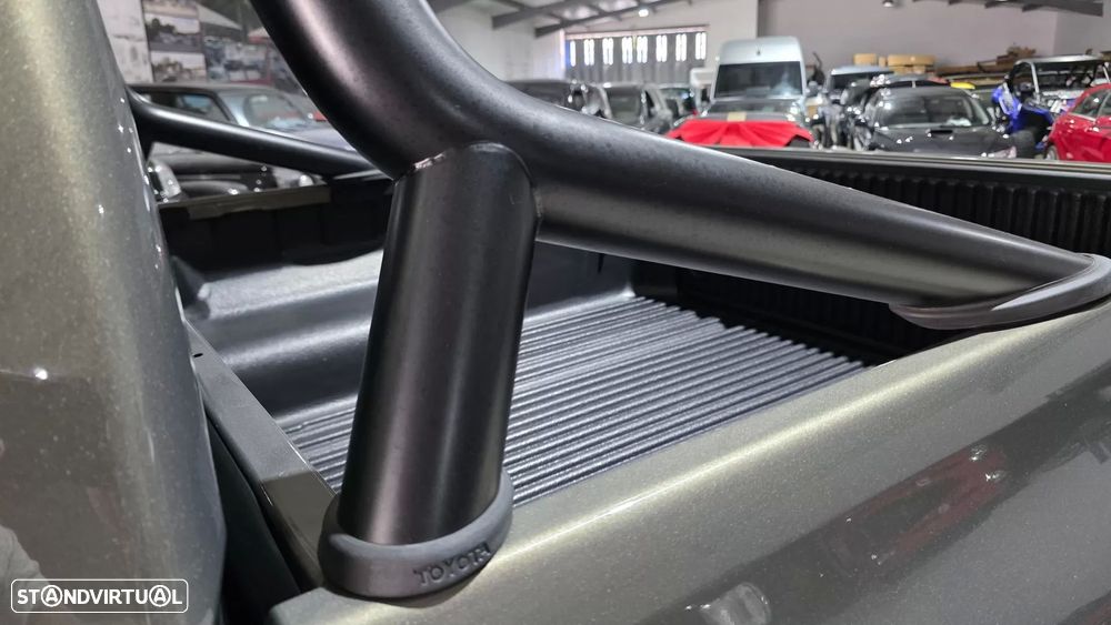 Toyota Hilux 2.8 D-4D 4WD GR Sport II - 22