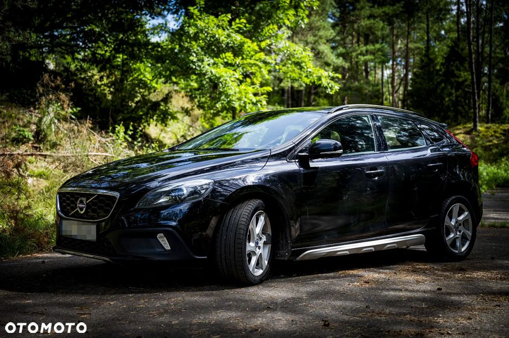 Volvo V40 D4 Momentum - 1
