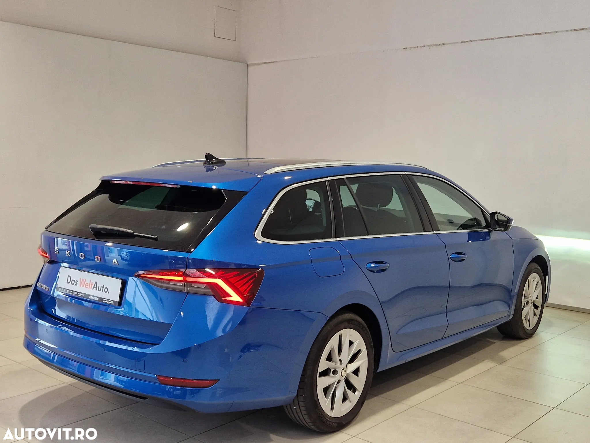 Skoda Octavia Combi 2.0 TDI DSG Style - 7
