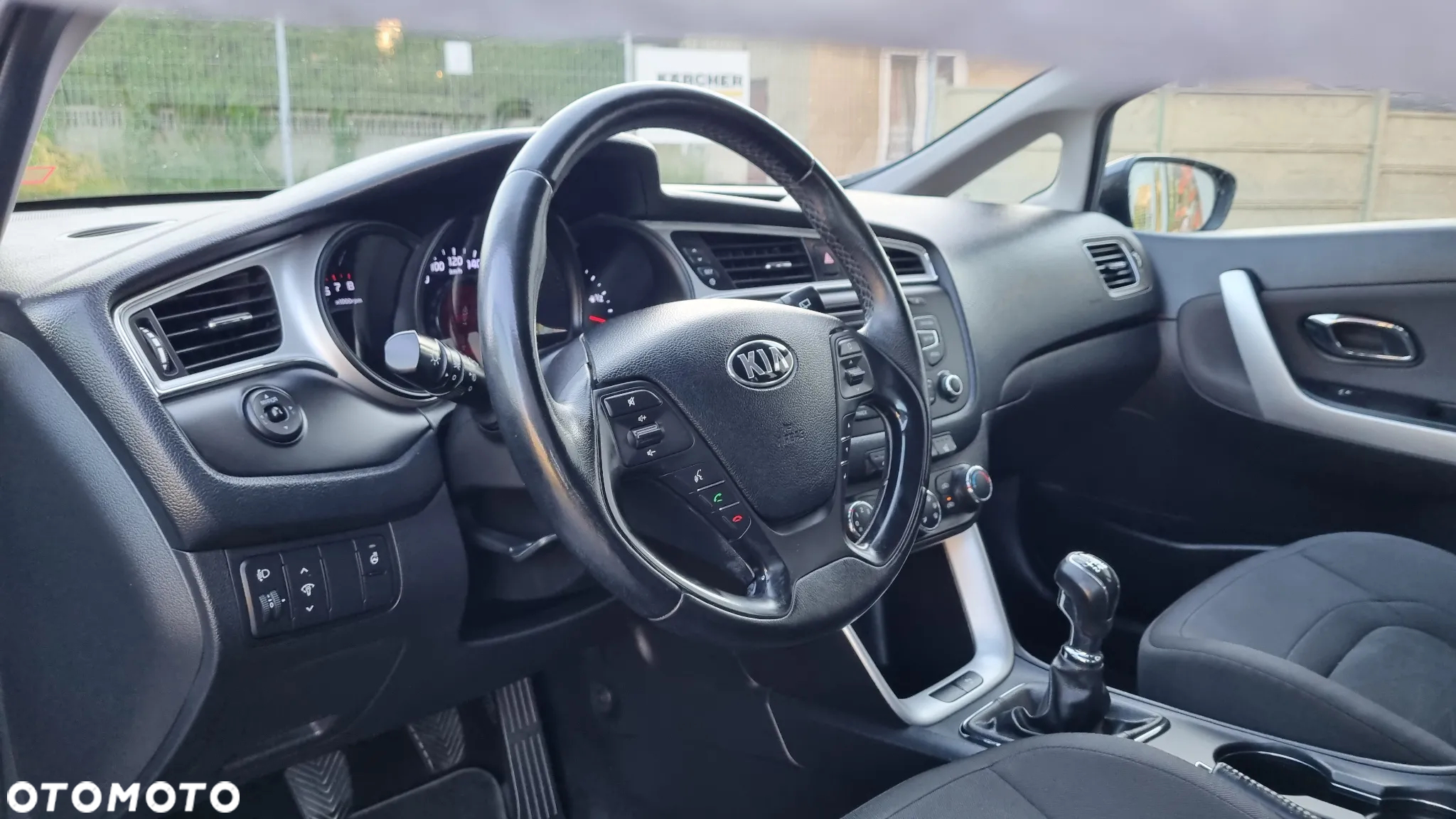 Kia Ceed SW 1.4 Attract - 12