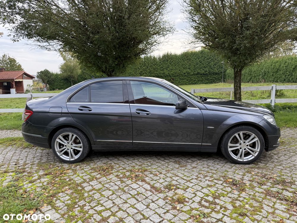 Mercedes-Benz Klasa C 350 CDI BlueEff Avantgarde - 4