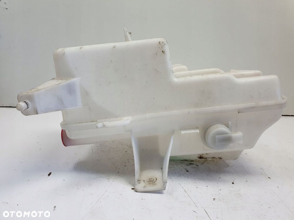 Volvo V40 II ZBIORNICZEK PŁYNU SPRYSKIWACZY 31391615 - 1