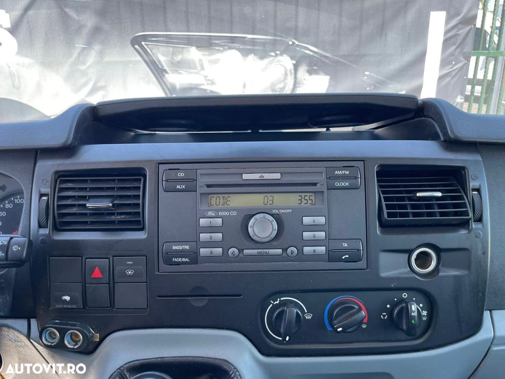 Ford Transit NACELA 4x4 18 M - 28