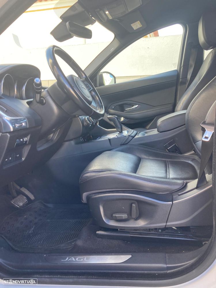 Jaguar E-Pace - 4