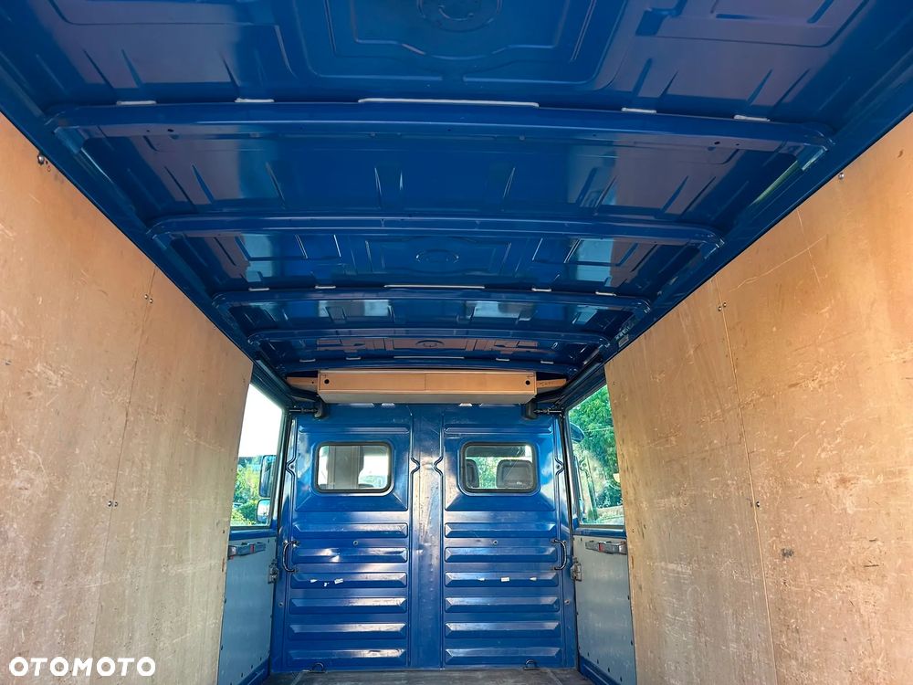 Mercedes-Benz 815 Vario Rex - 7