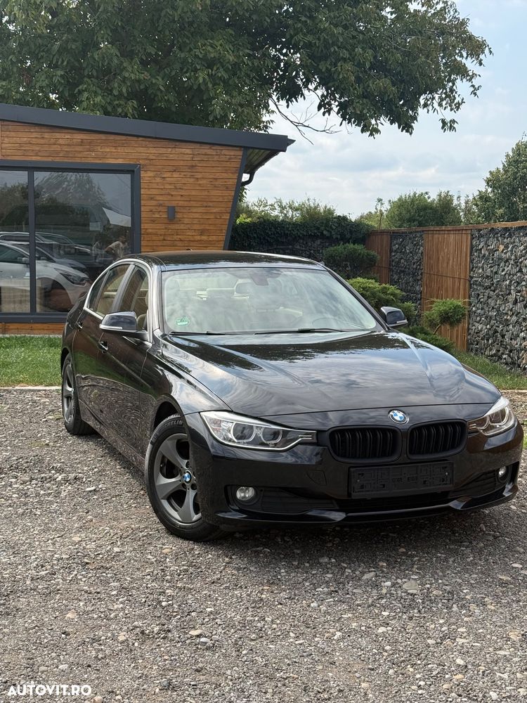 BMW Seria 3 320d Efficient Dynamic Edition Aut. Luxury Line - 2