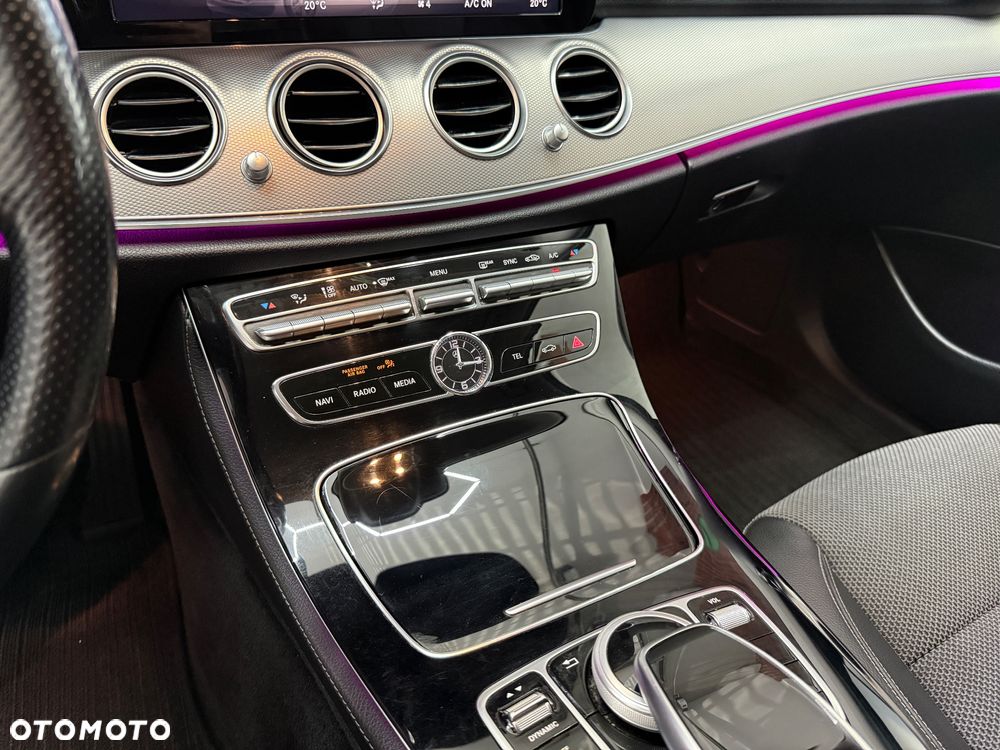 Mercedes-Benz Klasa E 220 d 9G-TRONIC - 29