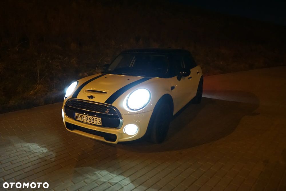 MINI Cooper S Standard - 8