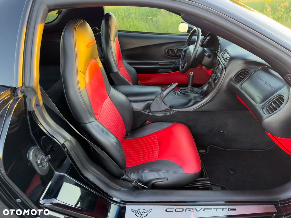 Chevrolet Corvette - 5