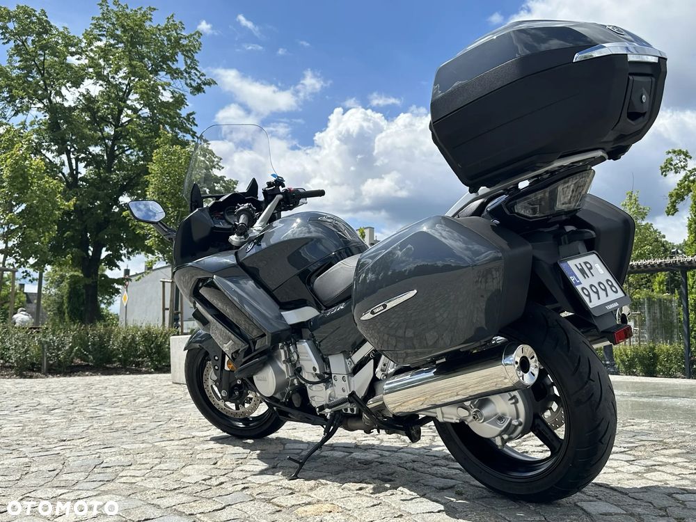 Yamaha FJR - 9