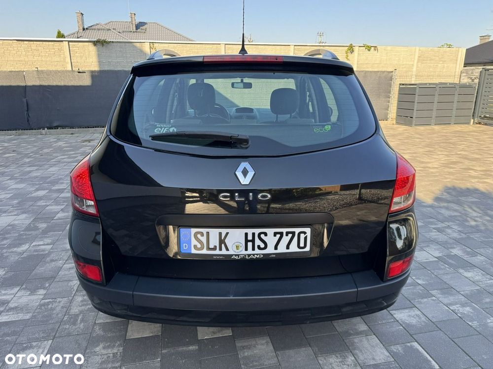 Renault Clio - 23