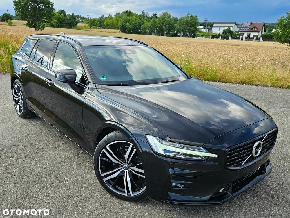 Volvo V60 B4 D R-Design - 3
