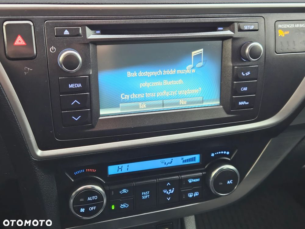 Toyota Auris 1.33 VVT-i Comfort - 24