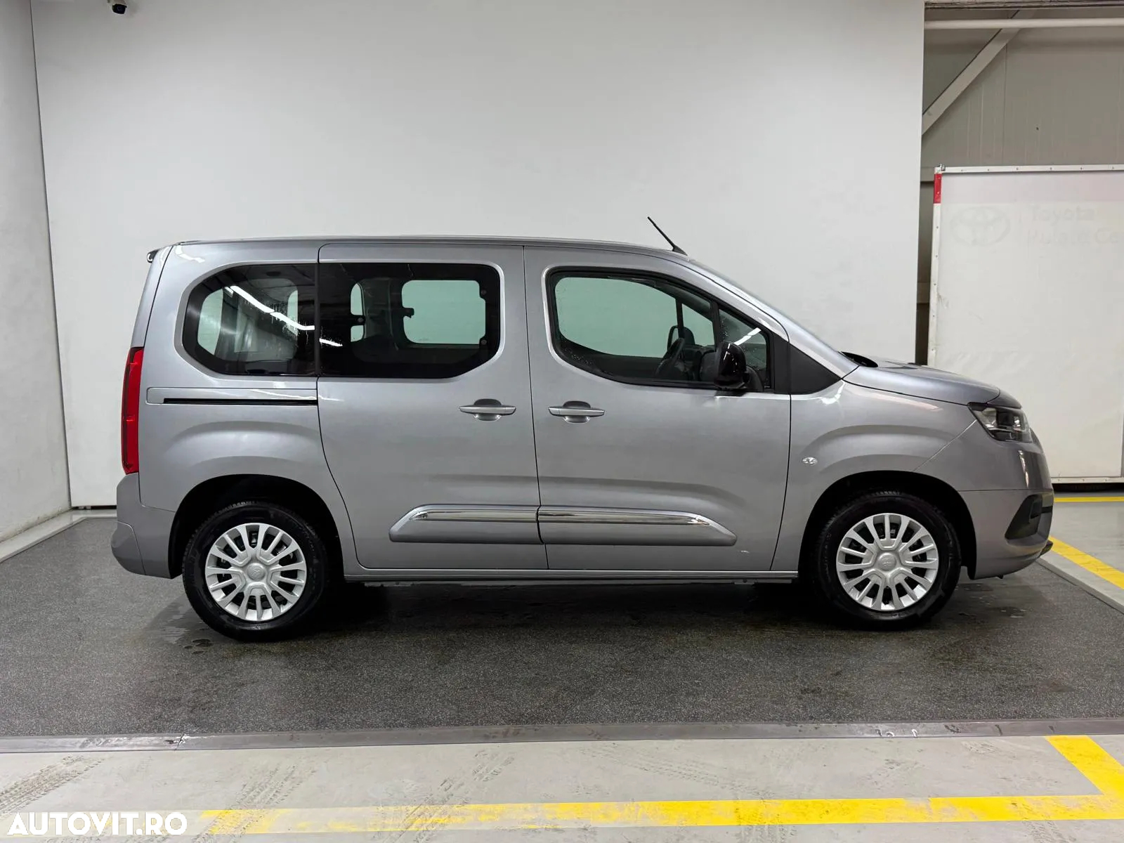 Toyota Proace City Verso 1.5 D-4D 100CP 6MT 4+1 L2H1 Family - 6