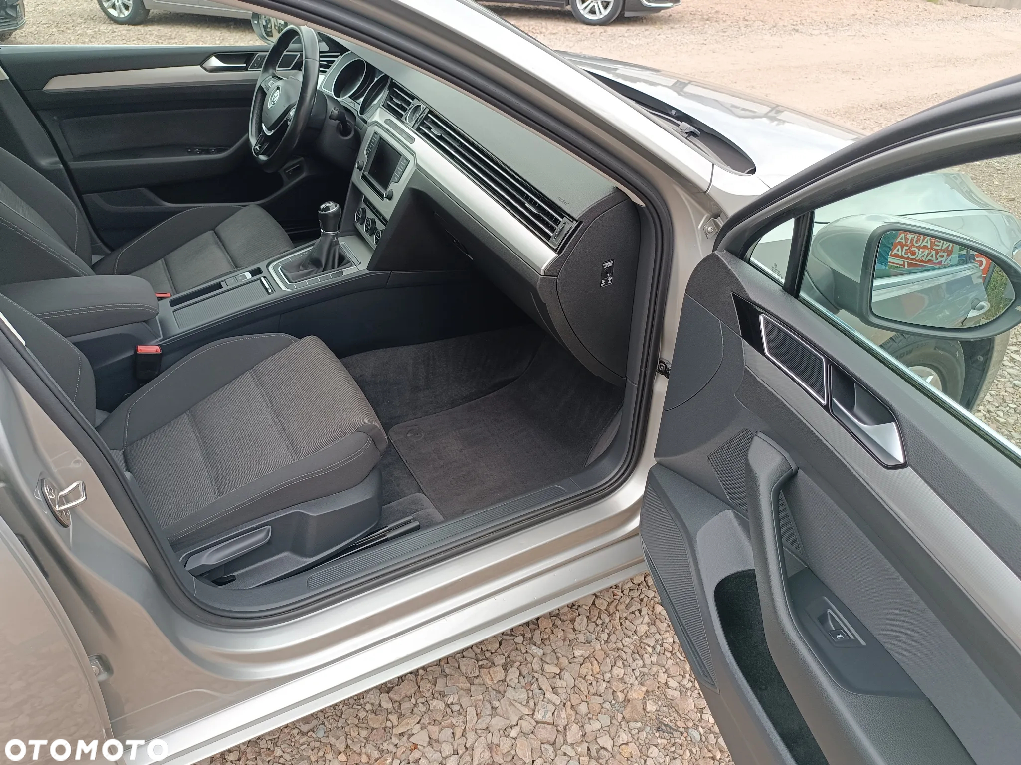 Volkswagen Passat 2.0 TDI EVO Elegance - 27
