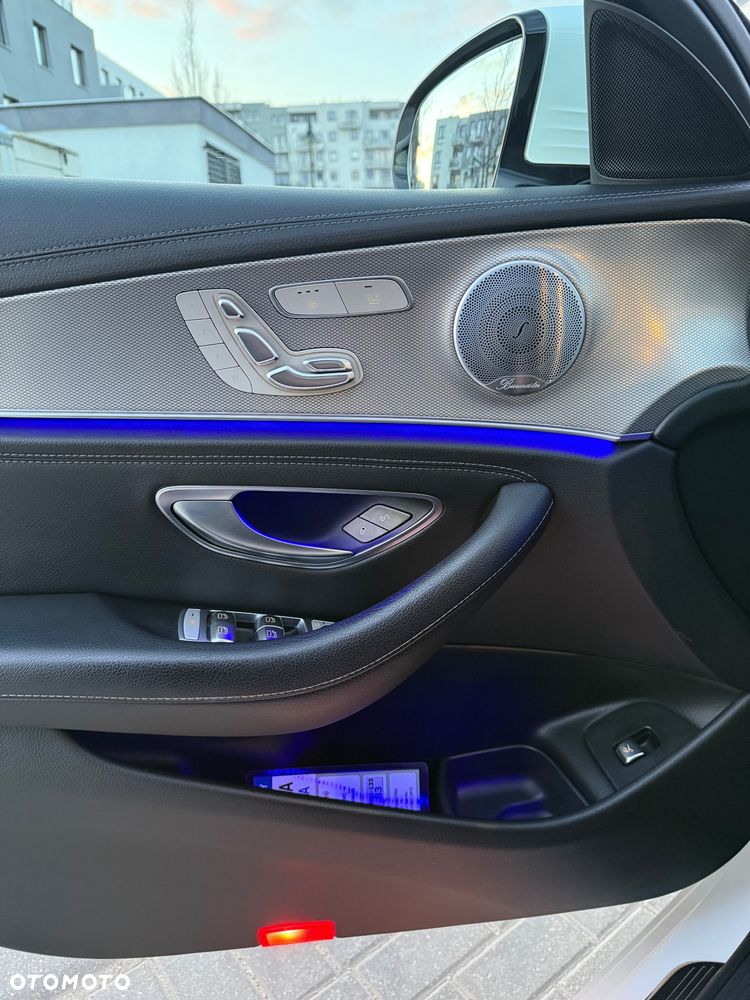 Mercedes-Benz Klasa E 220 d 4-Matic 9G-TRONIC - 10